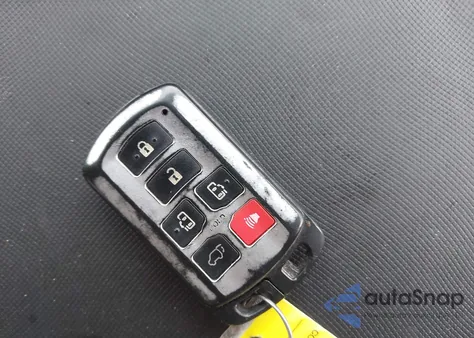 2013 Toyota Sienna Xle 7 Passenger from USA, damaged, VIN 5TDDK3DCXDS056208